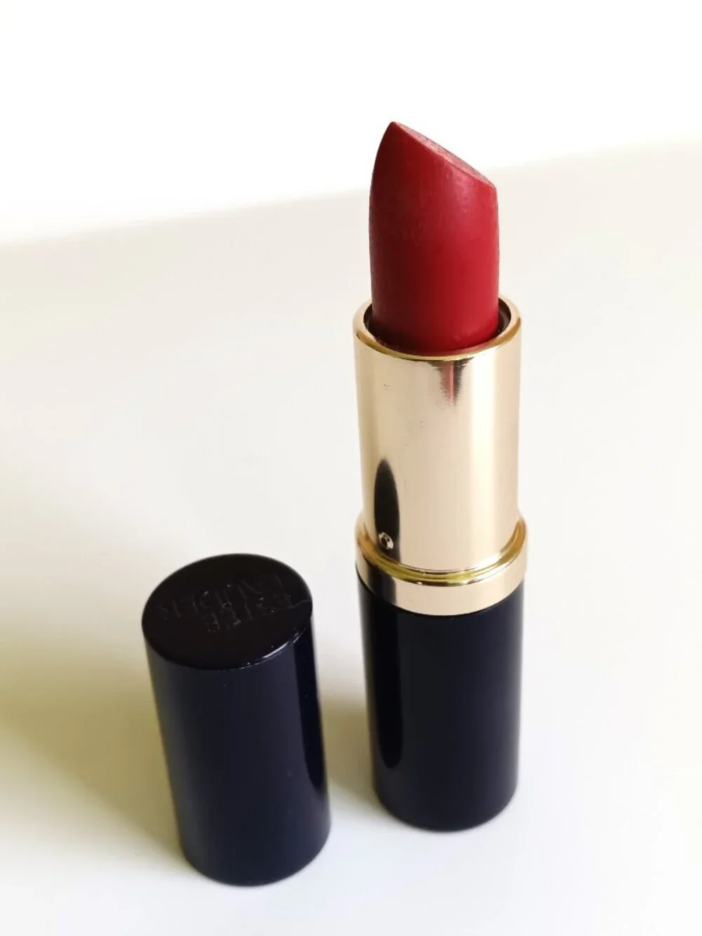 Estee Lauder - Pure Color 73 Scarlet Siren - 3 g.